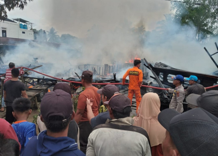 Rumah Warga Nipah Panjang Terbakar