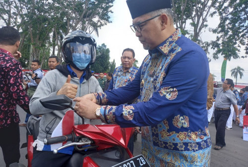 Tak Punya Bendera, Warga Boleh Minta di Kantor Lurah