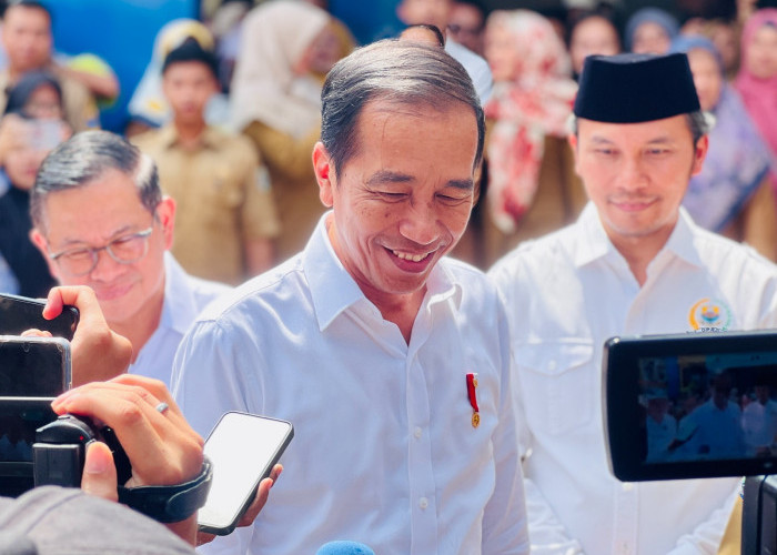 Sebelum Jokowi ke Jambi Warga yang Terdampak Tol Jambi-Betung Beramai-ramai Berangkat Umroh