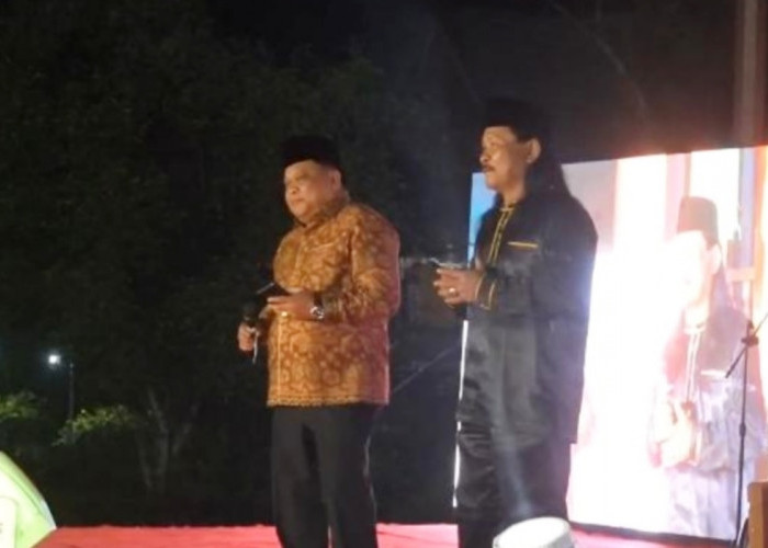 Bawakan Lagu Ciptaan Sendiri, Sekda Merangin Pukau Panggung Pekan Budaya