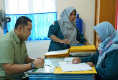 Bupati M. Syukur Teladan Program GEMAR, Ajak Para Ayah Ambil Raport Anak di Sekolah