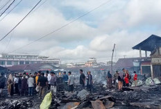 Puluhan Kios Pedagang di Pasar Atas Bungo Ludes Terbakar
