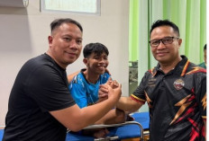 Kapolda Fighter Match Memanas, Dede Sunandar Tumbang Usai Terkena Pukulan Vicky Prasetyo