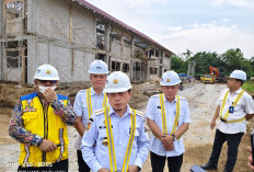 Tinjau Sekolah Rakyat Tanjabtim, Gubernur Al Haris Ungkap Progres 70 Persen, Dorong Percepatan - Siapkan Opsi 