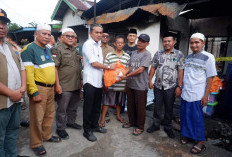 Wabup Muaro Jambi Junaidi H Mahir Tinjau Langsung Lokasi Musibah Kebakaran Rumah di Jaluko