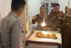 Bayi Laki-Laki Ditemukan di Pinggir Jalan Desa Mukai Tinggi, Polisi Lakukan Penanganan