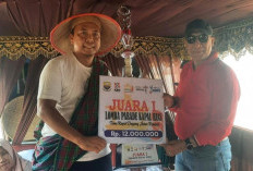 Kabupaten Merangin Sabet Juara Pertama Parade Kapal Hias HUT Ke-81 RI di Sungai Batanghari