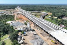 Pemasangan Balok Jembatan, Tol Palembang-Betung Buka Tutup