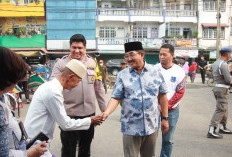 Bupati Anwar Sadat Berbaur dan Berdialog Langsung Bersama Warga di Kegiatan Jumat Berbagi