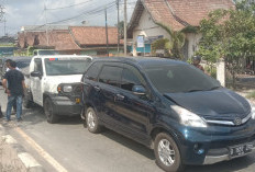 Empat Mobil Ringsek dalam Kecelakaan Beruntun di Sekernan
