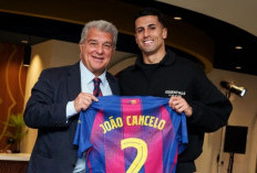 RESMI! Joao Cancelo Berseragam Barcelona