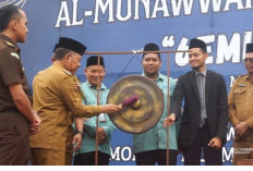 Pukul Gong, Wabup A. Khafidh Resmikan Al-Munawarroh Fest 2026