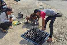 Pasar Bawah Bangko Dipasang Teralis Besi, Upaya Dinas PUPR Cegah Sampah Masuk Drainase