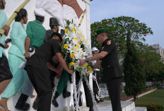 Kasrem 042/Gapu Pimpin Ziarah Rombongan Dalam Rangka Hut Ke-1 Kodam XX/Tuanku Imam Bonjol