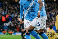 Bantai Crystal Palace 3-0, Manchester City Tempel Ketat Arsenal