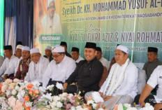 Haul KH Abdul Aziz, Bupati M. Syukur Kenang Kisah Emosional Bersama Almarhum