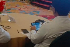 Viral Disorot Main Game saat Arahan Gubernur Jambi, Kepala BGN Regional Jambi Adityo:Bukan Judol Berani Sumpah