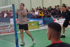 Bupati H M Syukur Meriahkan Turnamen Badminton Bhayangkara Cup 2026
