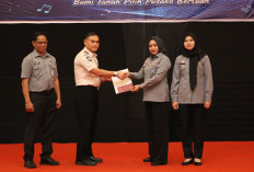 Enam Karya Lagu Kalapas Kelas IIA Jambi Resmi Tercatat sebagai Hak Cipta, Kadiv Pelayanan Hukum Serahkan Surat