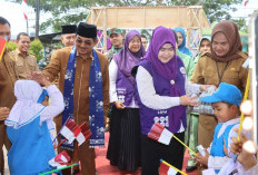 Mendampingi Peluncuran Posyandu 6 SPM, Bupati Anwar Sadat Tegaskan Pentingnya Sinergi Pelayanan Dasar