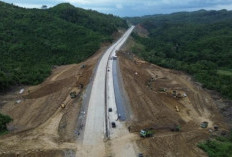 KemenPU Mulai Terapkan Campuran Asbuton A30 pada Ruas Tol Strategis