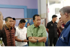 Puluhan Siswa Dilarikan ke RS, Bupati BBS Pastikan Korban Keracunan MBG Dirawat Gratis