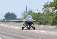 Uji Coba Landasan Darurat Pesawat Tempur TNI AU Sukses Digelar di Jalan Tol Pasuruan–Probolinggo 