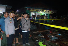 Tinjau Lokasi Kebakaran di Teluk Nilau, Bupati Anwar Sadat Instruksikan Penanganan Maksimal