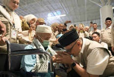 Resmi Dimulai, Menhaj Lepas Kepulangan Perdana Kloter Pertama Jemaah Haji Indonesia ke Tanah Air