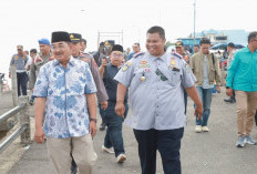 Pantau Arus Balik di Pelabuhan LLASDP, Bupati Anwar Sadat Pastikan Keselamatan Penumpang Jadi Prioritas