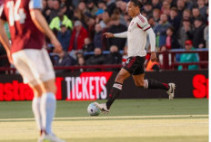 Bantai Liverpool 4-2, Aston Villa Amankan Tiket Liga Champions