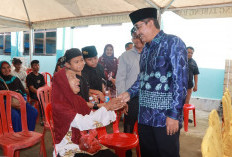 Bupati Anwar Sadat Resmikan Operasi Katarak Gratis dan Salurkan Bantuan ATENSI untuk Warga Rentan