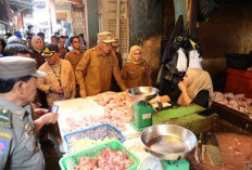 Wawako Azhar Hamzah Pimpin Sidak Pasar, Pastikan Stok Bahan Pokok Aman Jelang Idul Fitri 1447 H.