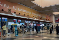 Erupsi Gunung Anak Krakatau Paksa Pembatalan 18 Penerbangan di Bandara SMB II Palembang