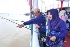 Bupati Anwar Sadat Buka Lomba Mancing Semarakkan HUT RI dan HUT Tanjab Barat di WFC Kuala Tungkal