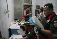 Kejari Tebo Geledah Kantor Desa Sungai Pandan, Sidik Kasus Pengelolaan Keuangan Desa