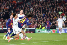 Barcelona Sikat Frankfurt 2-1, Jules Kounde Borong Gol