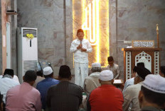 Safari Ramadan MUI Jambi di Tanjab Barat: Bupati Anwar Sadat Ajak Perkuat Ukhuwah di Masjid Al-Anwar