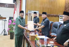 ‎Bupati Anwar Sadat Sampaikan Ranperda Pertanggungjawaban APBD 2025 ke DPRD Tanjab Barat 