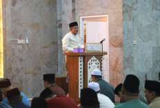 Bupati Anwar Sadat Laksanakan Tarawih Perdana Ramadhan 1447 H di Masjid Al Anwar Kuala Tungkal