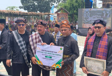 Peduli Budaya Bersih, PTPN IV Regional IV Bantu Mobil Angkut Sampah