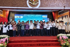 Gubernur Jambi Kukuhkan 73 Petugas Haji Tahun 2026, Kakanwil Kemenhaj Tekankan Integritas Pelayanan