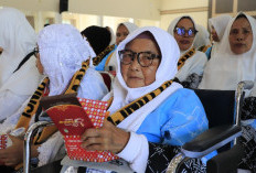 Jemaah Haji Kerinci Kloter BTH 19 Tiba di Asrama Jambi, Diminta Fokus Ibadah dan Jaga Kesehatan