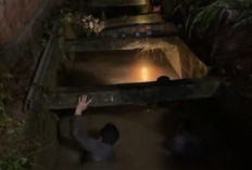 Bocah 4 Tahun Diduga Hanyut di Selokan Saat Mandi Hujan