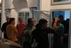 Oknum Dosen di Jambi Digerebek Sang Istri, Diduga Bersama Wanita di Kamar Kos