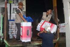 Kakanwil Kemenhaj Jambi Minta Petugas Hati-hati Kelola Bagasi: Jangan Dibanting, Itu Oleh-oleh Cucu
