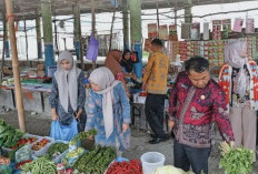 Sekretariat DPRD Kerinci Ikut Tinjau Harga Bahan Pokok