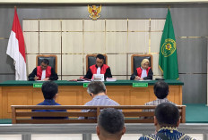 Sidang Perdana Korupsi Pengadaan Bahan Kimia PDAM Tirta Mayang