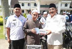 Bupati Tanjung Jabung Barat Serahkan 59 Motor Dinas bagi Da’i Desa dan Kelurahan