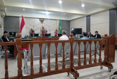 Eksepsi Tiga Terdakwa Korupsi Tirta Mayang Ditolak, Sidang Berlanjut ke Tahap Pembuktian